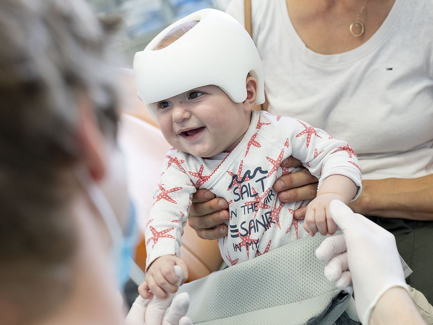Nicht alles wächst sich aus Helmtherapie für Babys mit Kopfverformungen am Uniklinikum Graz